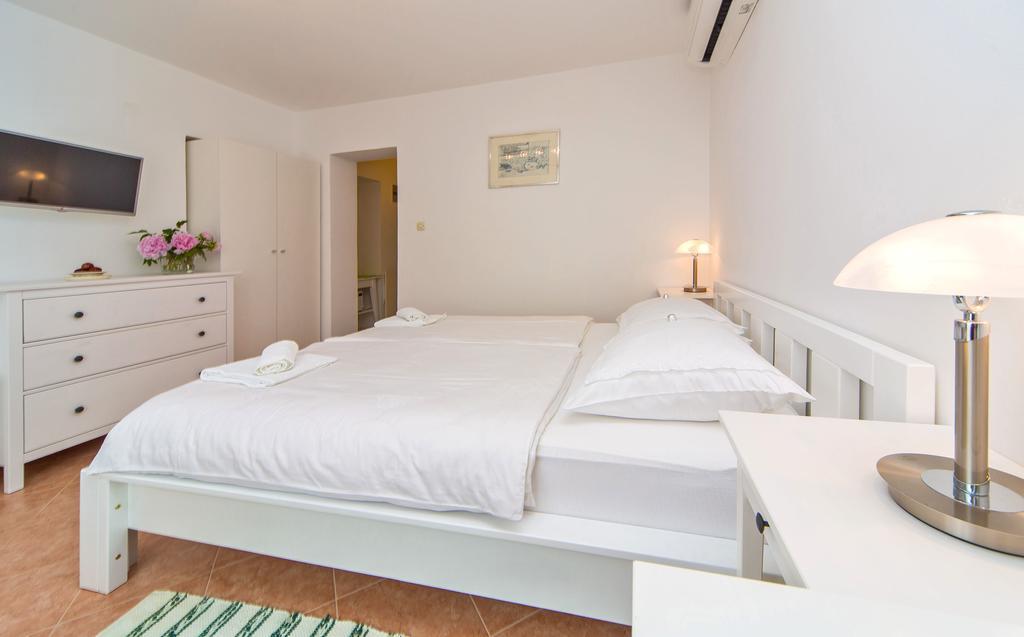 Apartments Jelen دوبروفينك الغرفة الصورة