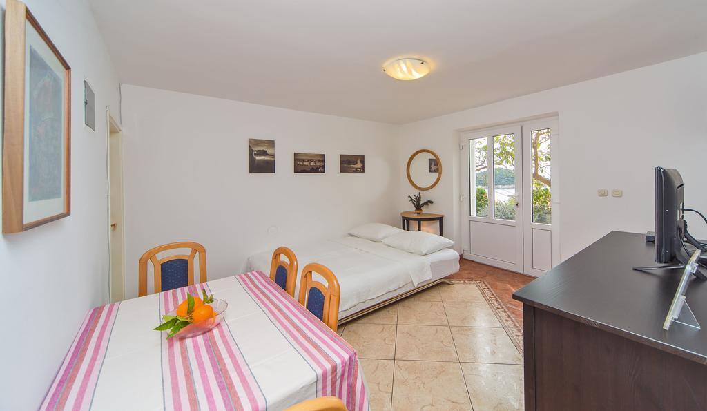 Apartments Jelen دوبروفينك الغرفة الصورة